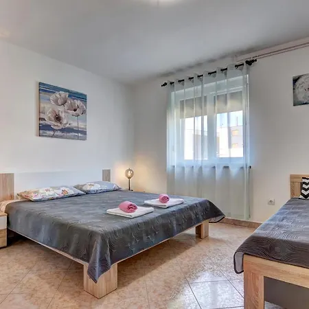 Apartments Kajfes