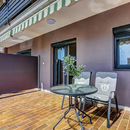 Apartments Kajfes * Фажана