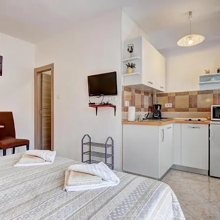 Apartments Kajfes Апартаменты Фажана